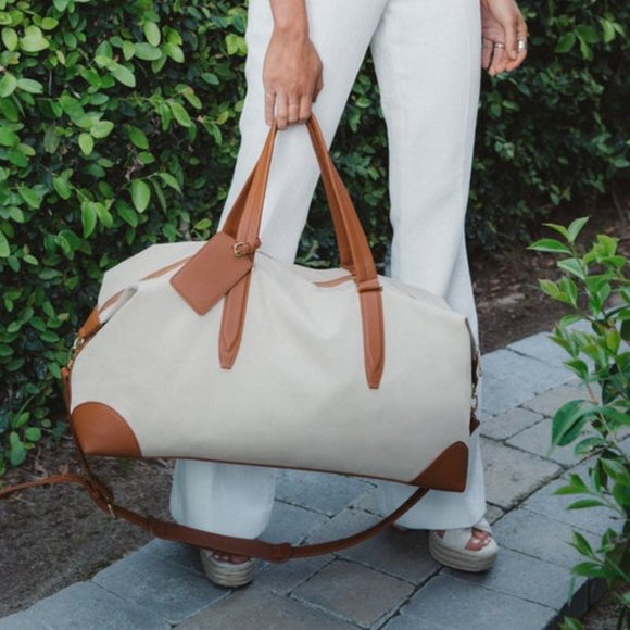 Henny + Lev - THE DUFFLE SET - Rachel Zoe Box of Style, Canvas Weekender & Pouch - Picture 9 of 14